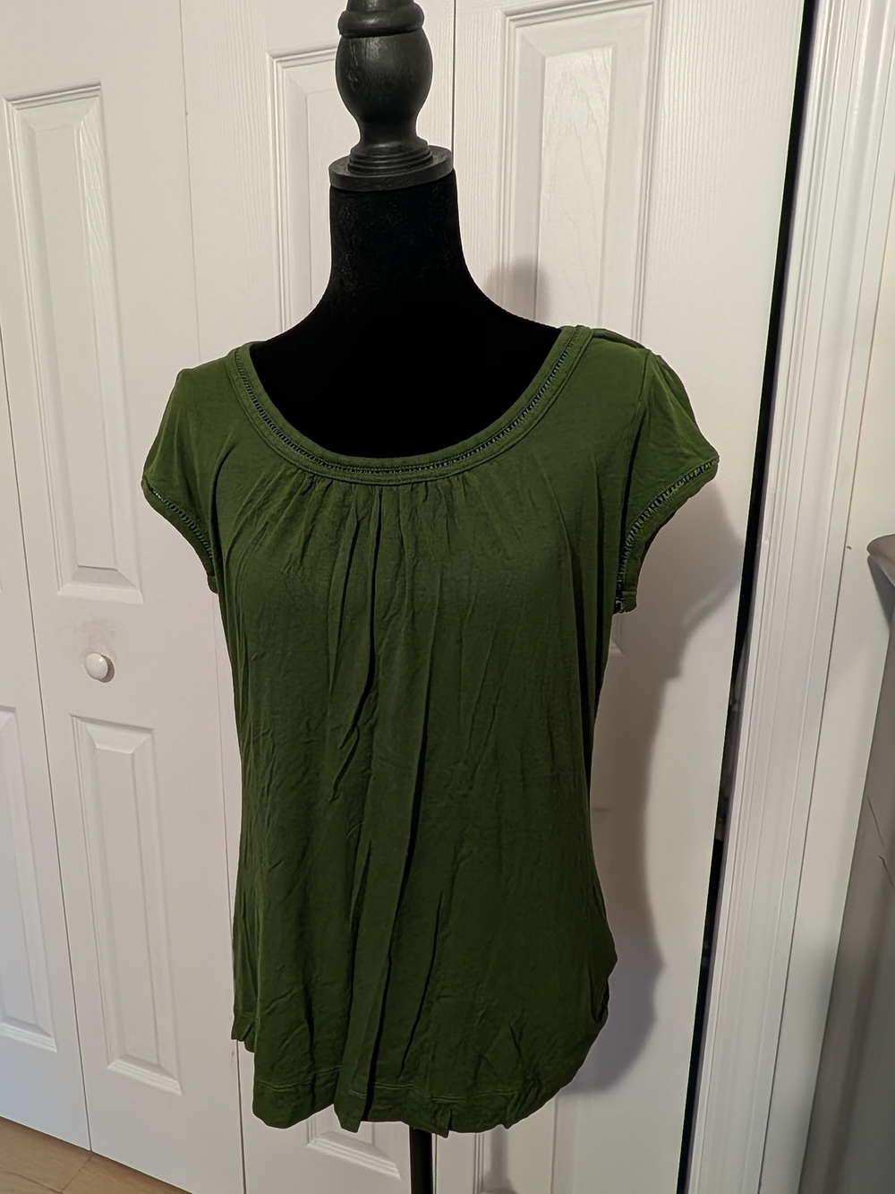Banana Republic Olive Green Women's Scoop Neck Top